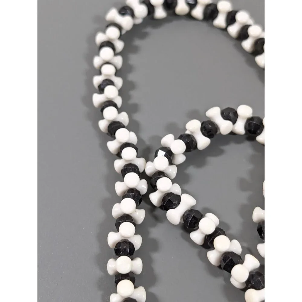 Vintage Black White Lucite Beaded Necklace 28 in Strand Classic‎ Mod